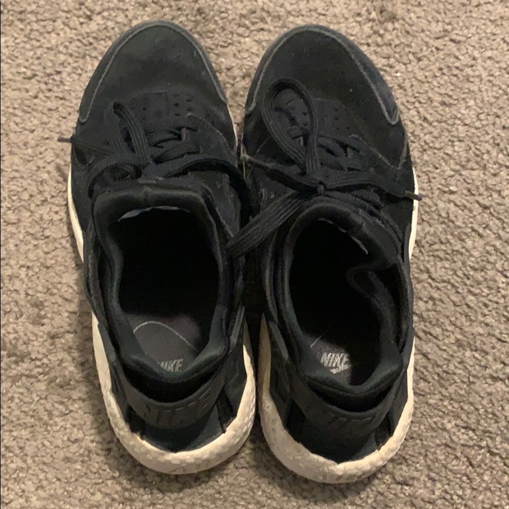 Nike Air Huarache black white suede sneakers 7 38
